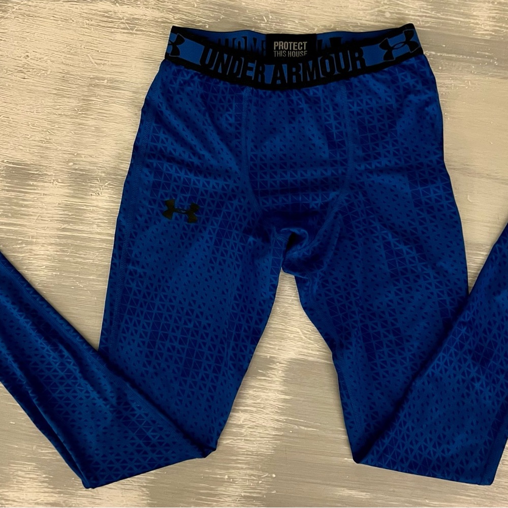 Mens Under Armour Small base layer